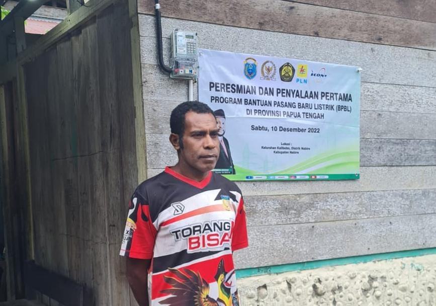 Lampaui Target, Kementerian ESDM Sambung Listrik 304 Rumah Tangga Tidak Mampu di Nabire