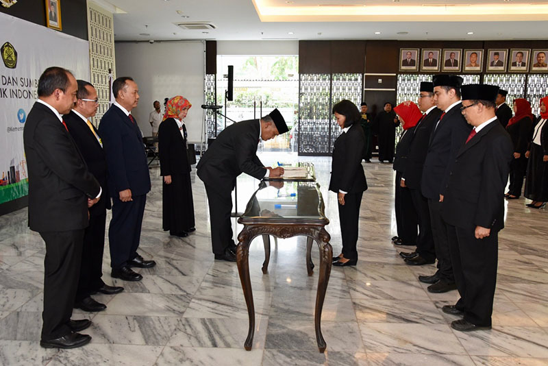 Lantik Pejabat Fungsional, Sekjen ESDM: Jabatan Fungsional Bukan Jabatan Alternatif 