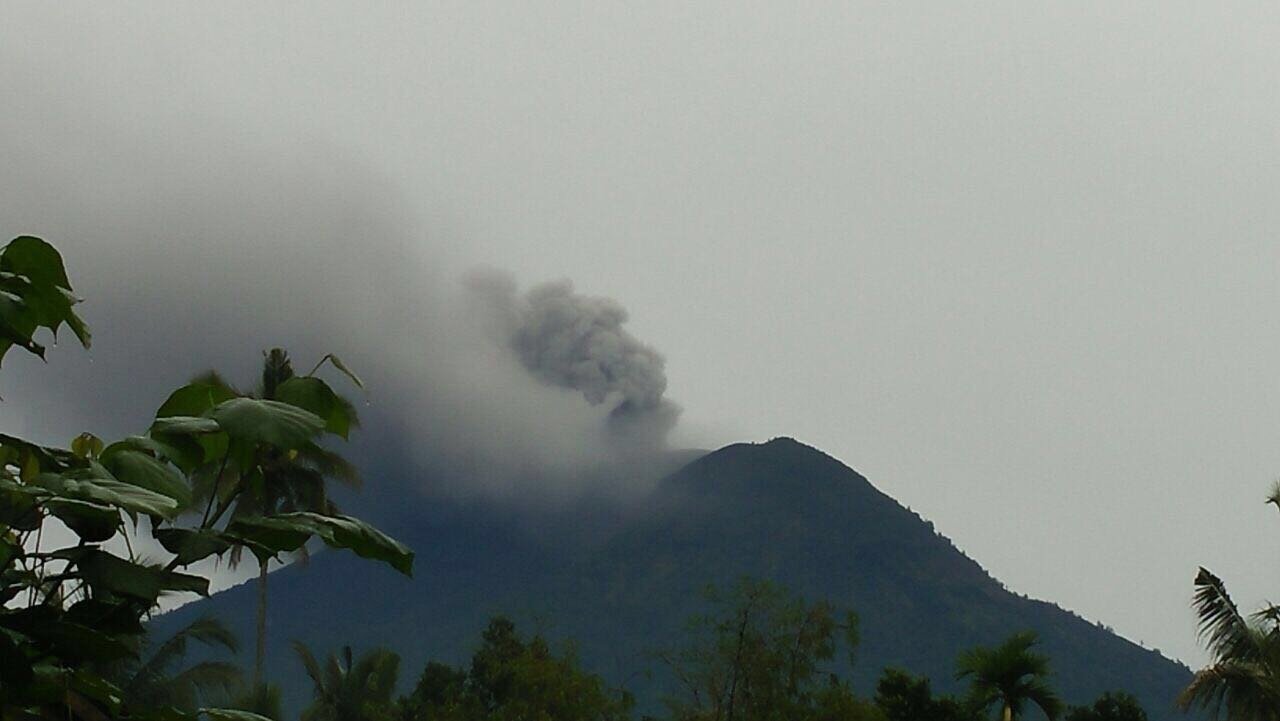 Letusan Gunung Agung Selasa, 21 November 2017 Pukul 17.05 WITA 