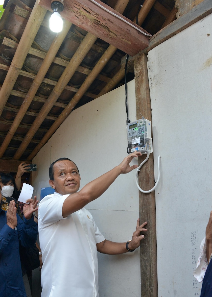 Listrik Menyala, Negara Hadir di Rumah Warga Purworejo