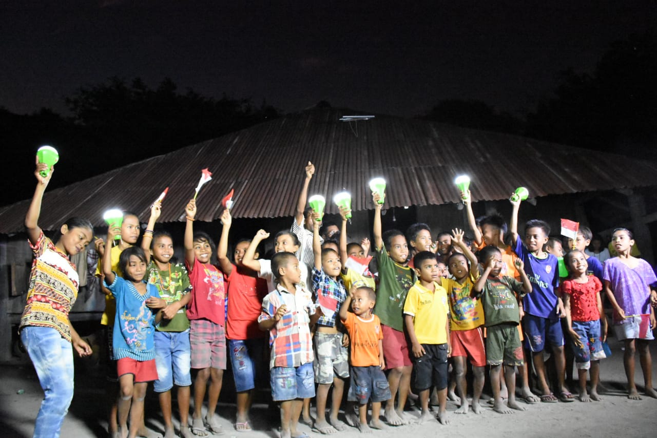 LTSHE Hadir di Sumba, Mama Wuryana Kini Tak Lagi Pakai Pelita
