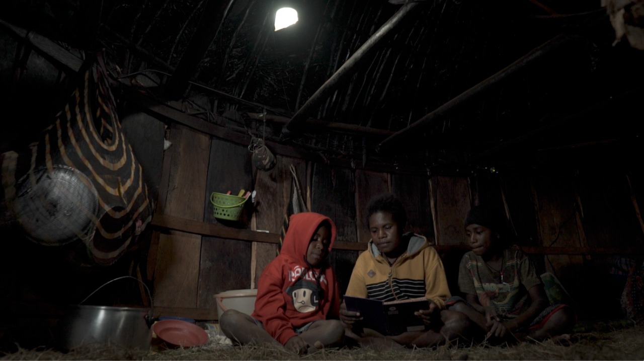 LTSHE Kembali Terangi 388 Honai di Pedalaman Lanny Jaya dan Yahukimo, Papua