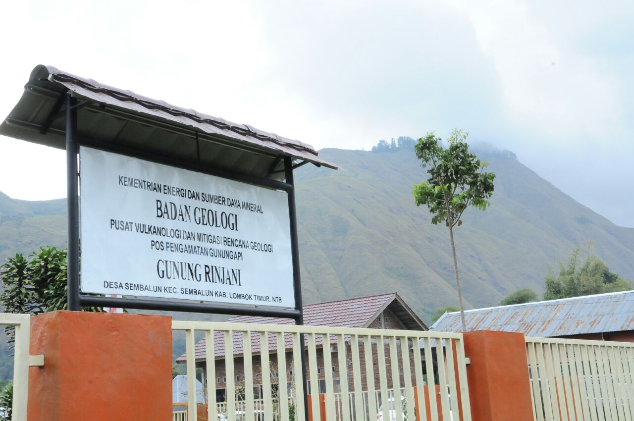 Melihat Dari Dekat Pos Pengamatan Gunungapi Rinjani