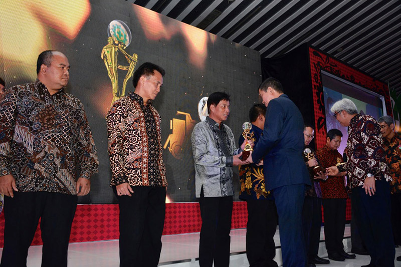 Menteri ESDM : Buat Standar Keselamatan Yang Tinggi dan Tingkatkan Hubungan Baik Dengan Masyarakat Sekitar Perusahaan 