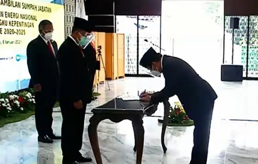 Menteri ESDM Lantik Anggota DEN dari Pemangku Kepentingan Periode 2020-2025