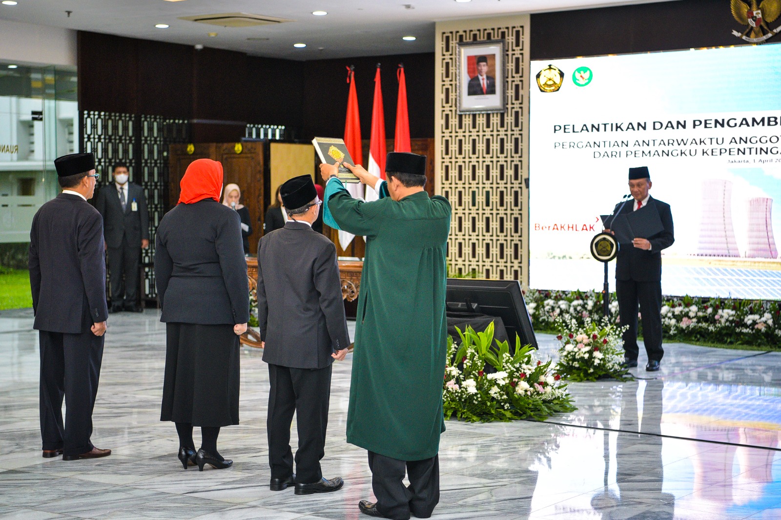 Menteri ESDM Lantik Anggota DEN Pengganti dari Pemangku Kepentingan  