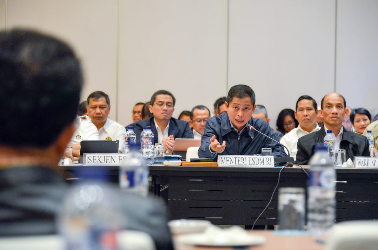 Menteri ESDM Raker RAPBN 2019: Lifting Migas Lebih Tinggi, Biaya Operasi Turun