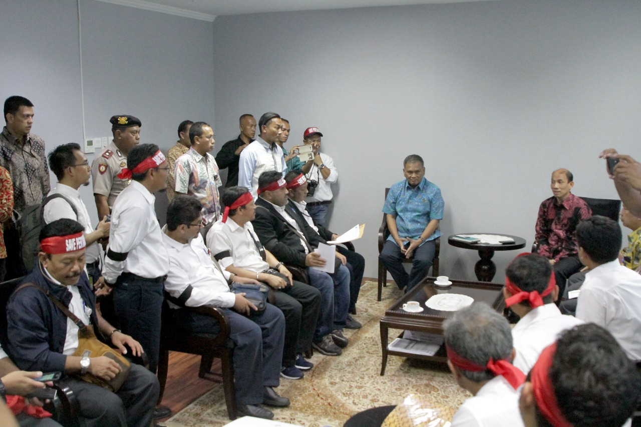 Menteri ESDM Ratas dengan Presiden, Peserta Aksi Bela Pertamina Diterima Wakil Menteri ESDM