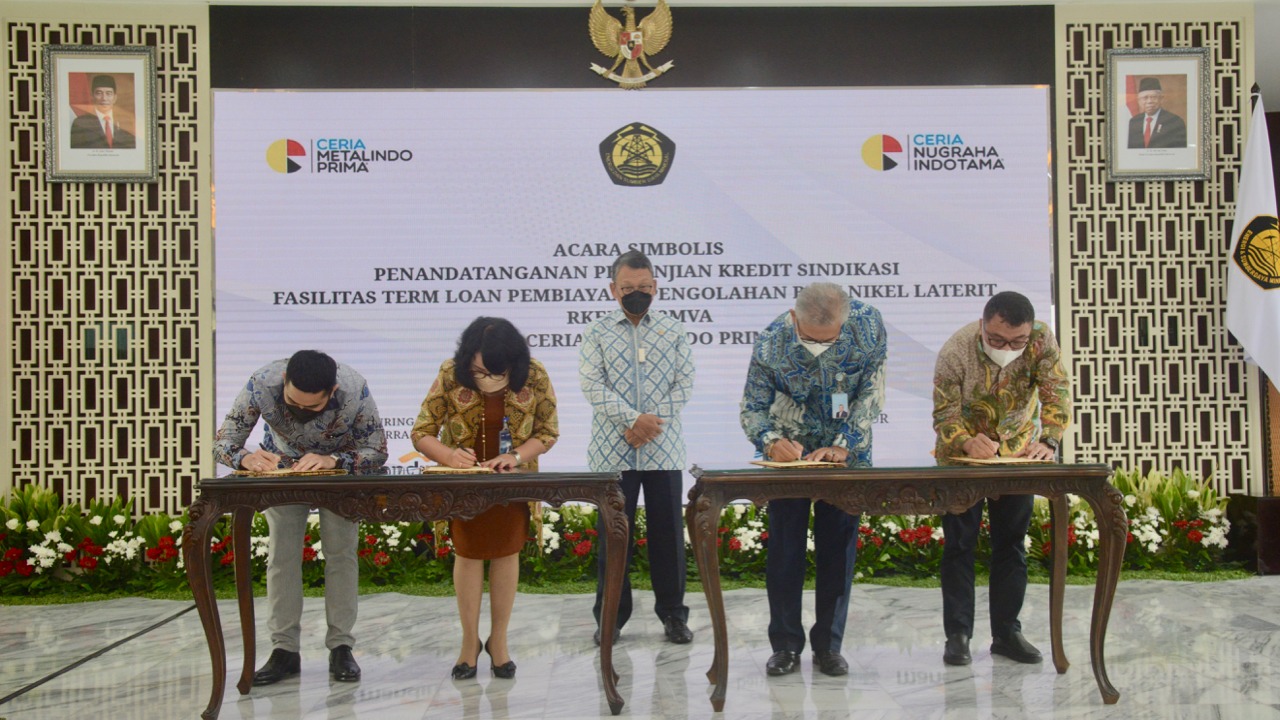 Menteri ESDM Saksikan Penandatangan Perjanjian Pembiayaan Proyek Smelter Pertama oleh Perbankan Nasional