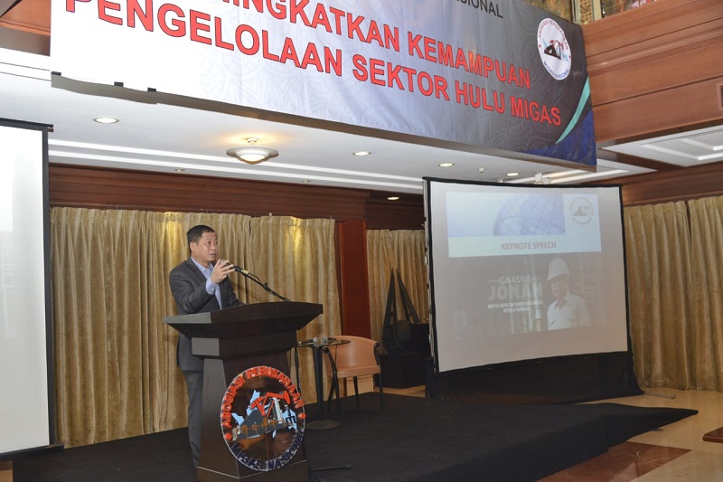 Menteri Jonan Kembali Ingatkan Industri Migas Harus Efisien