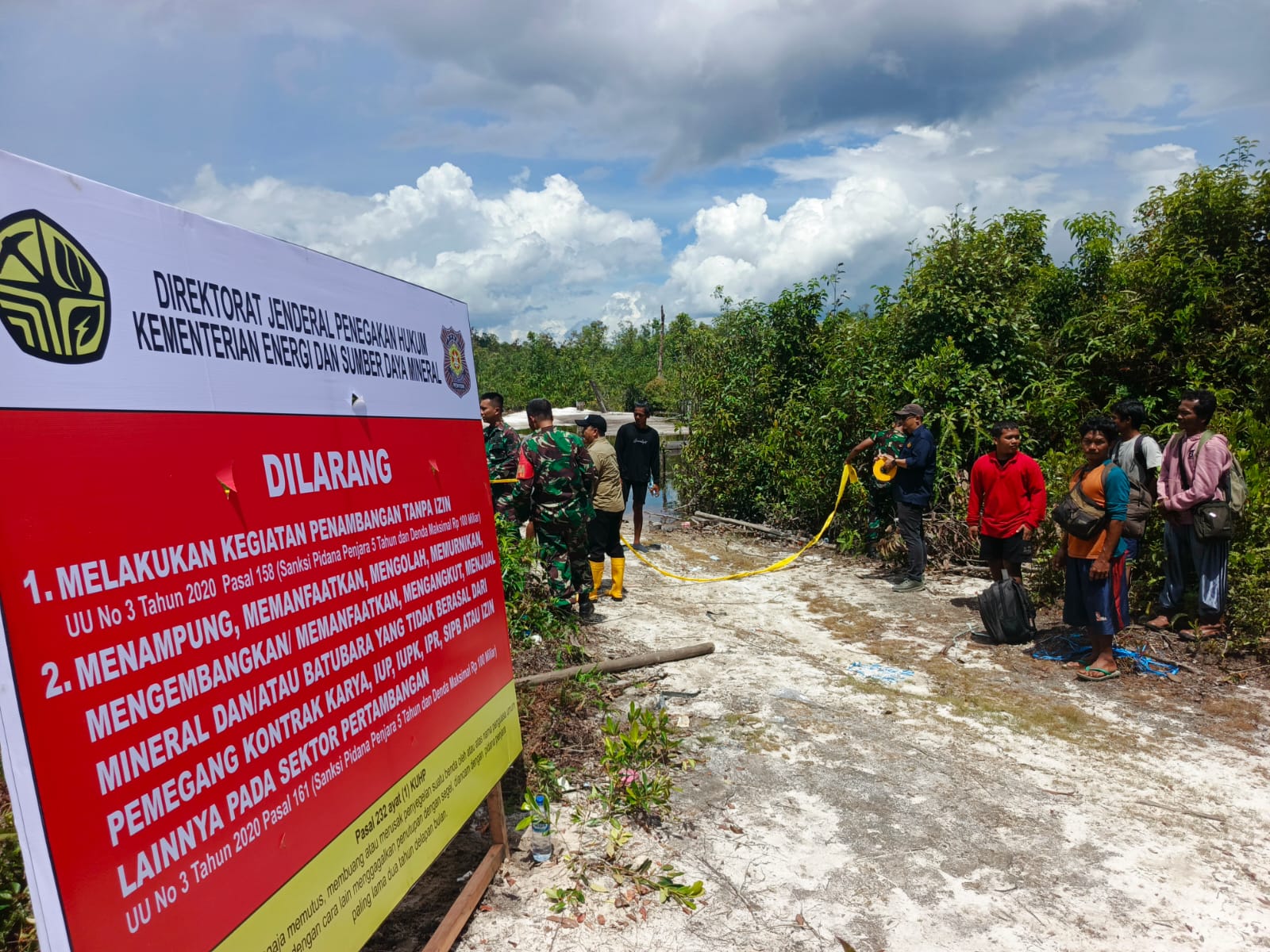 Menyusuri Katingan, Mengajak Warga Menjaga Tambang Tetap Legal