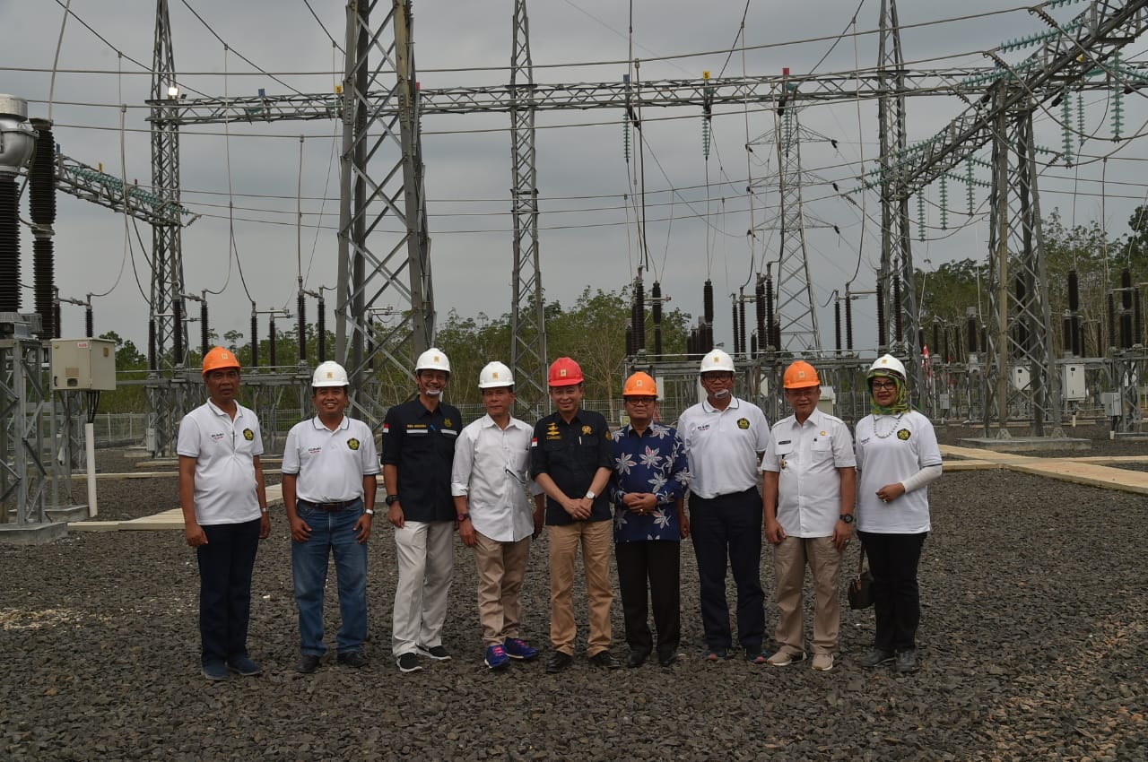 Minggu di Sarolangun, Menteri Jonan Resmikan Proyek Listrik Baru dan Sumur Bor Air Tanah