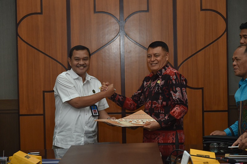 Optimalkan Potensi Sumber Daya Alam, Kementerian ESDM dan Pemprov NTT Tandatangani MoU
