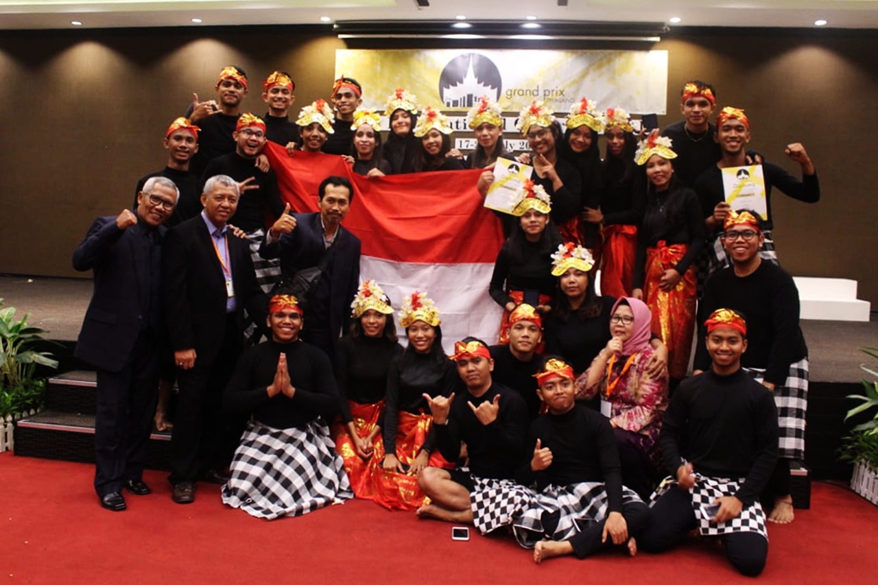 PEM Akamigas Rebut 2 Medali Emas Kompetisi Paduan Suara Internasional