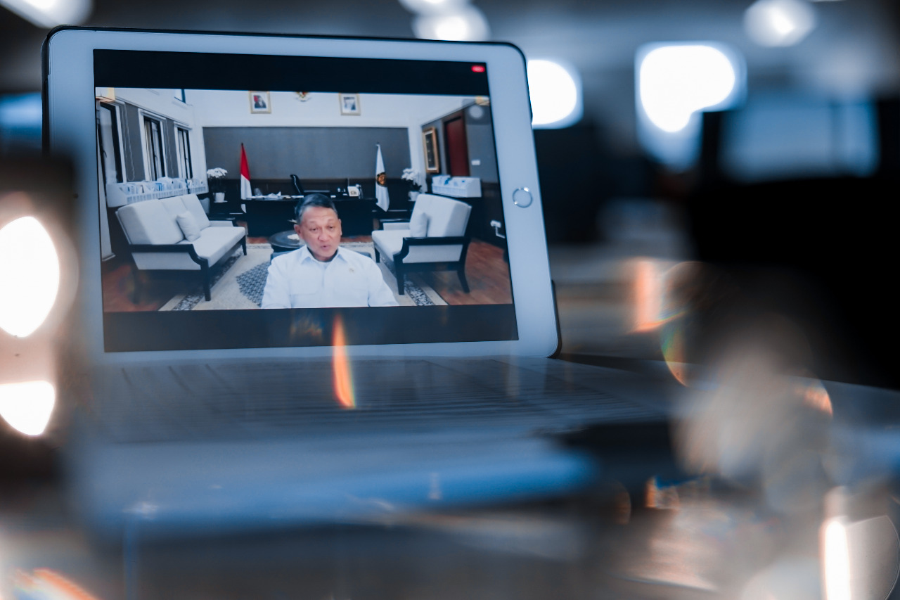 Percepat Pembentukan Ekosistem Kendaraan Bermotor Listrik, Menteri ESDM Luncurkan SPBKLU