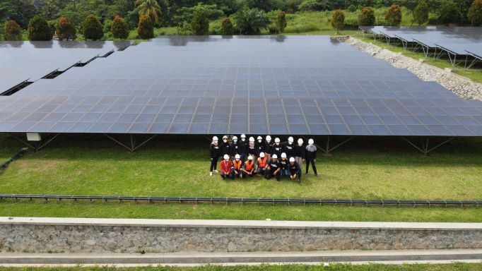 Peserta Gerilya Kunjungi Lokasi PLTS Terapung Terbesar di Asia Tenggara