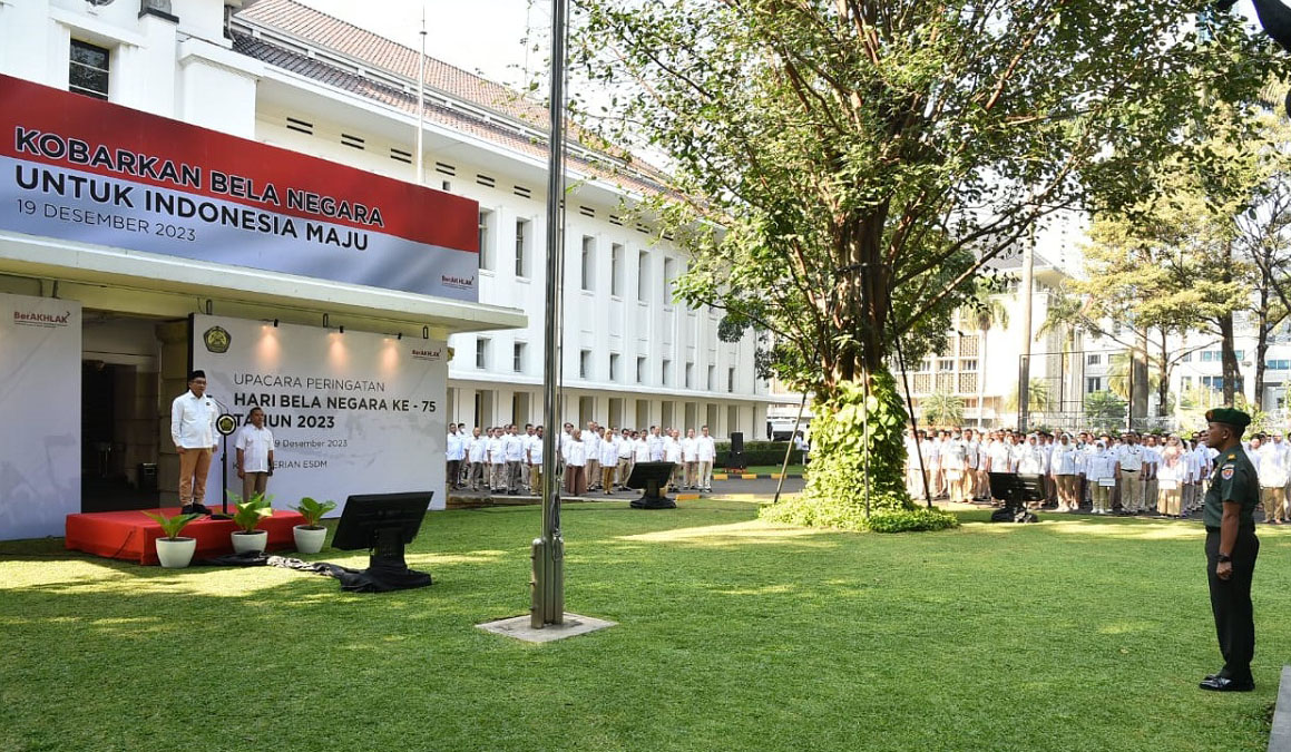 Pimpin Upacara Hari Bela Negara Ke-75, Sekjen ESDM: Ini Tugas Bersama Menjaga Kesatuan NKRI 