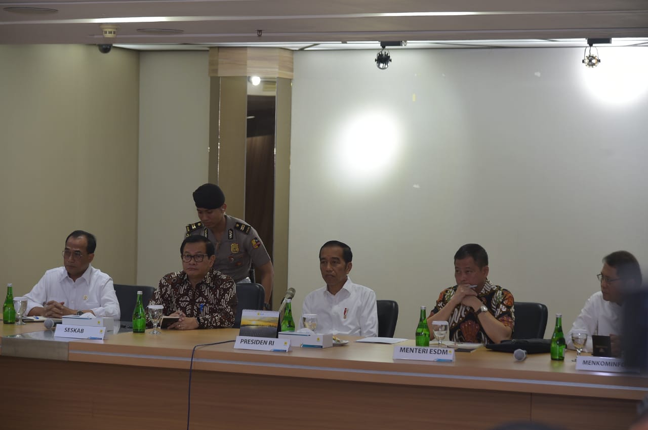 Presiden Jokowi Minta PLN Segera Pulihkan Kondisi Kelistrikan Jabodetabek dan Jawa Barat