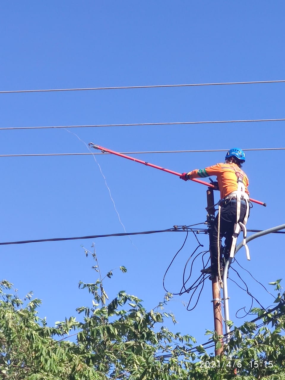 Pulihkan Gangguan Imbas Siklon Tropis Seroja, Lebih dari 100 Ribu Pelanggan NTT Kembali Nikmati Listrik