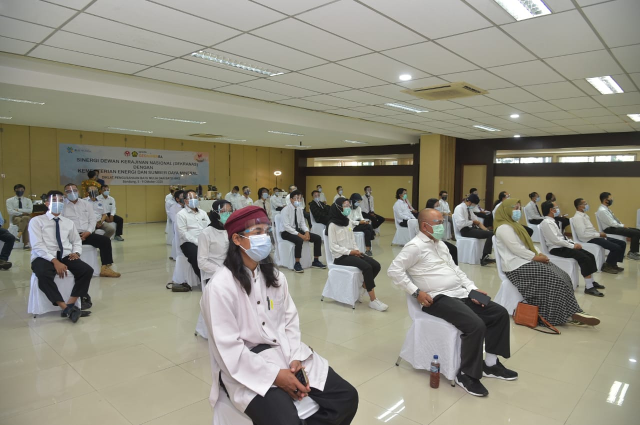 Ratna Mirah Tasrif : Di Tengah Pandemi Anggota Dekranas Harus Bisa 