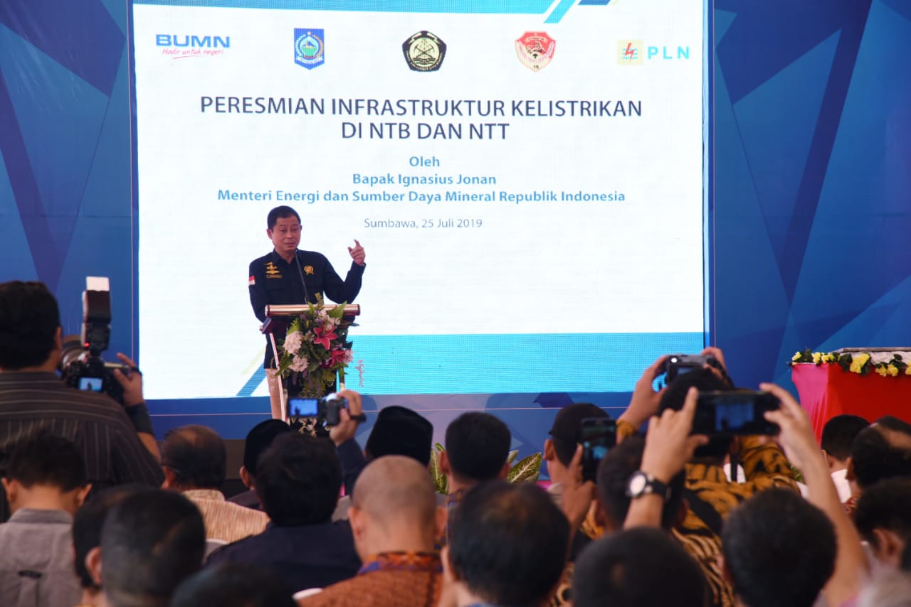 Resmikan 16 Proyek Kelistrikan Di NTB dan NTT, Menteri Jonan: Desember 2019 Rasio Elektrifikasi NTB 99%