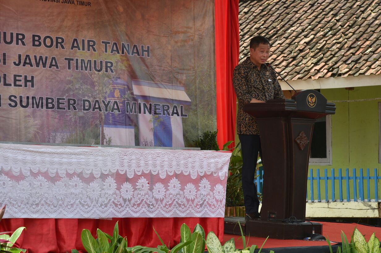 Resmikan Sumur Bor Air Bersih Pesantren Jawa Timur, Menteri Jonan: APBN untuk Pembangunan Berkeadilan Sosial