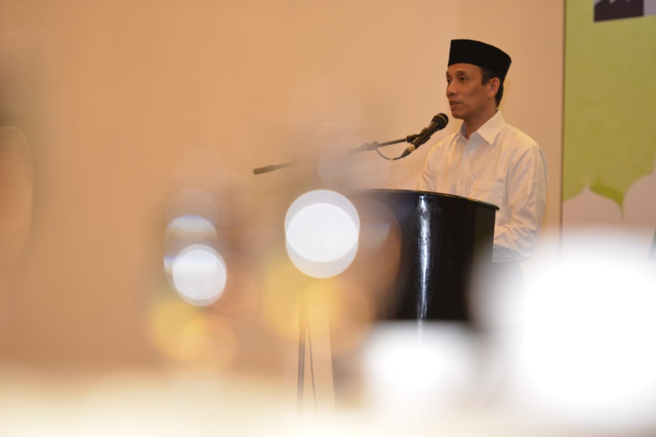 Sabar Hadapi Media Sosial Saat Berpuasa