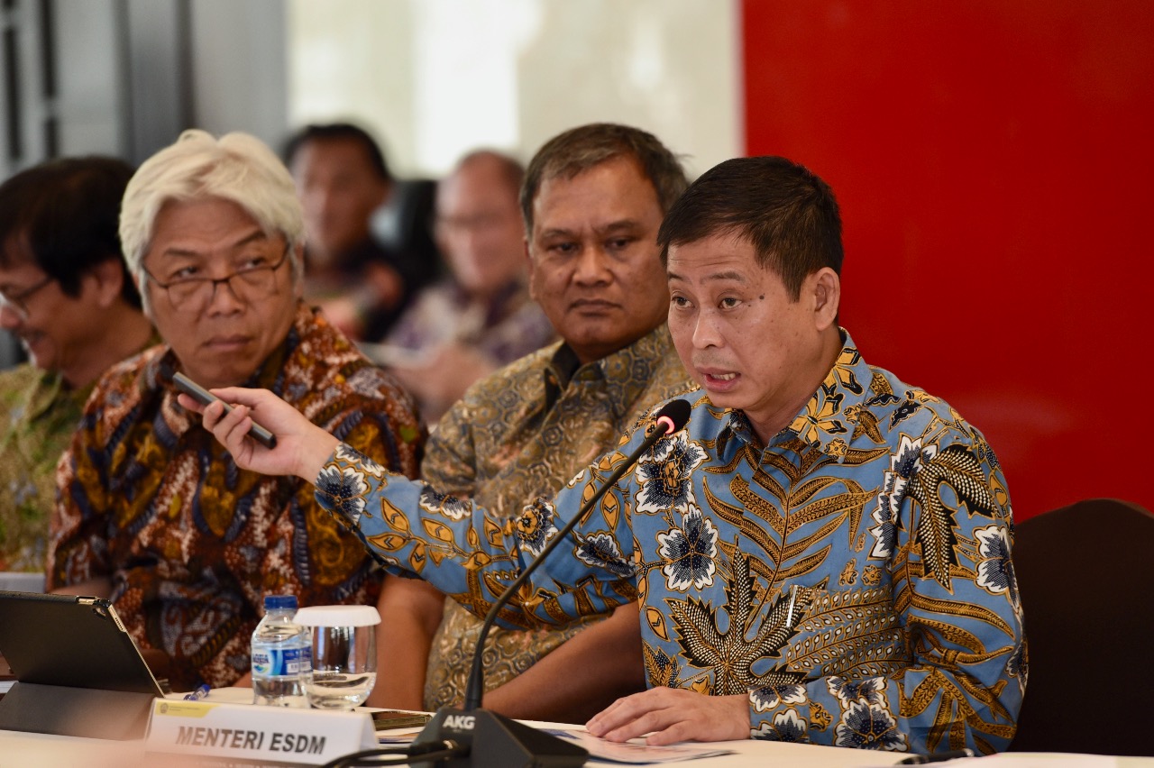 Sampaikan Capaian ESDM 2018, Jonan: PNBP Lebihi Target, Tarif Listrik, Harga Premium dan Solar Tetap