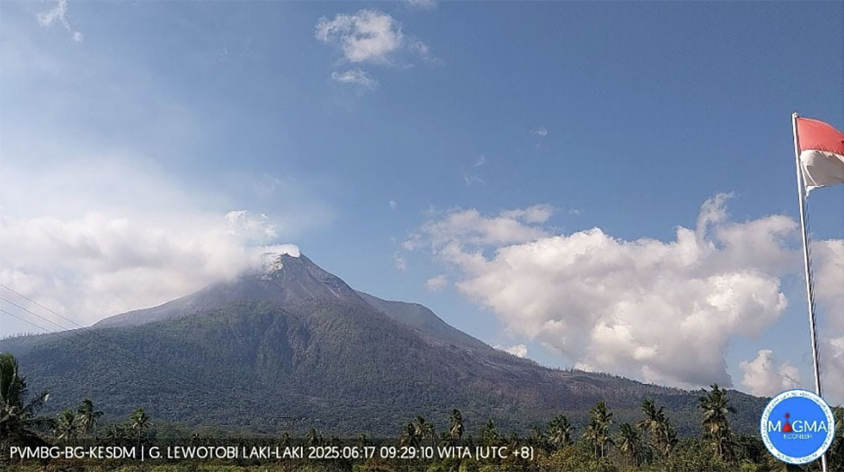 Status Gunung Api Lewotobi Laki-laki Kembali Naik ke Level Awas