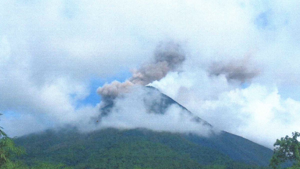 Status Gunung Karangetang Meningkat dari Level II (Waspada) menjadi Level III (Siaga)