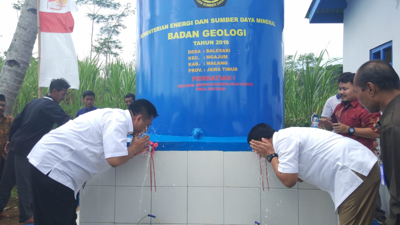 Sulit Air, Masyarakat Desa Balesari Terima Sumur Bor Dari Kementerian ESDM