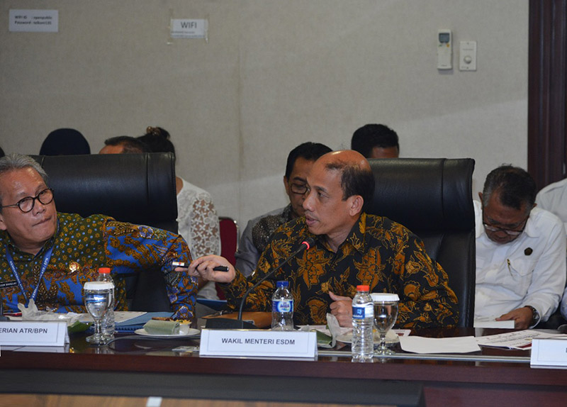 Tiga Tahun Kerja Pemerintah: Sektor ESDM dalam Konteks Pemerataan dan Pengentasan Kemiskinan