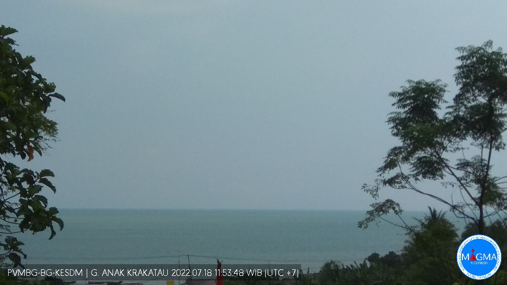 Tinggi Kolom Erupsi Anak Krakatau Capai 2.000 Meter, Hindari Radius 5 Km dari Kawah Aktif