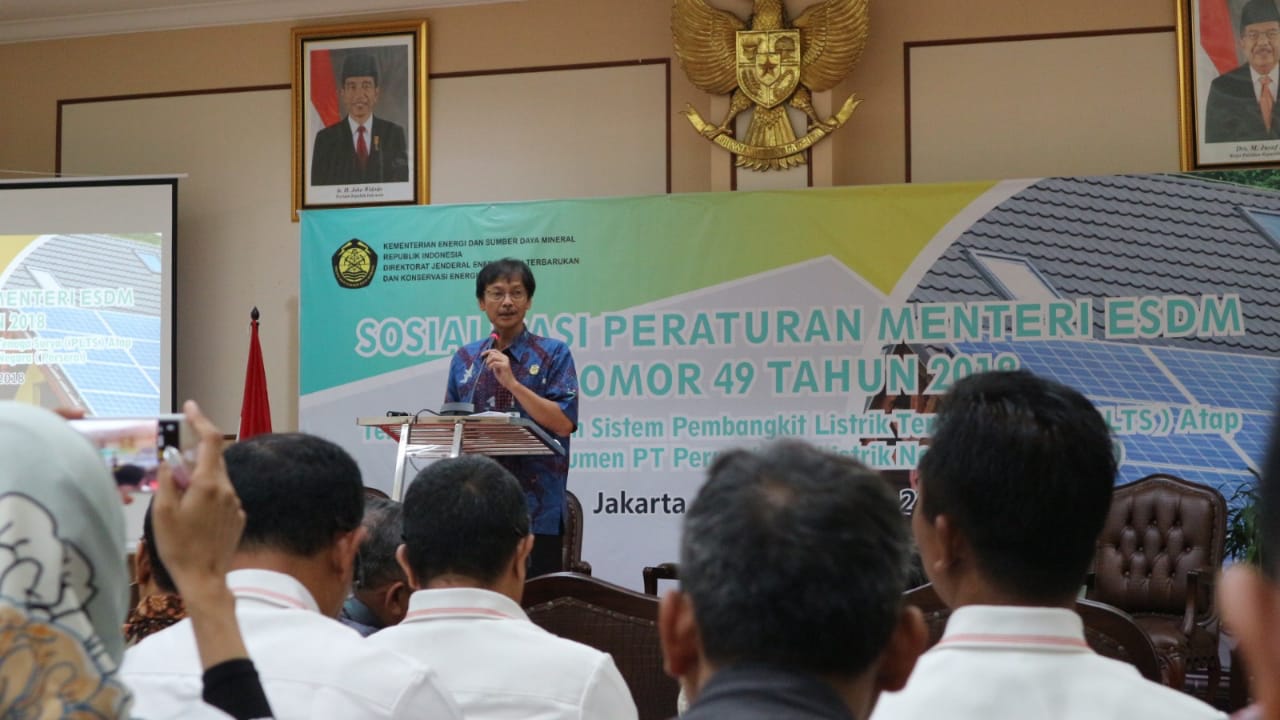 Tingkatkan Penggunaan Listrik EBT, Ini Aturan PLTS Atap Bagi Konsumen PLN