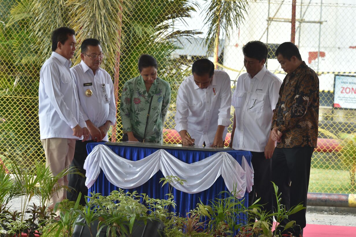 Tutup 2017, Presiden Jokowi Resmikan 17 Titik BBM Satu Harga: Wujud Pemerataan dan Keadilan Sosial