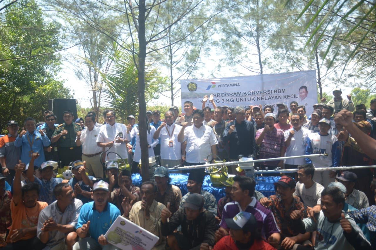 494 Unit Konverter Kit Disalurkan ke Nelayan di Probolinggo