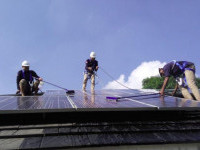 Akselerasi PLTS Atap, Kementerian ESDM Siapkan Program Energi Surya Nusantara