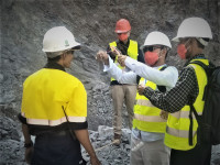 Antusiasme Peserta Diklat KJL kelas II di Tambang batu Andesit Gunung Lagadar
