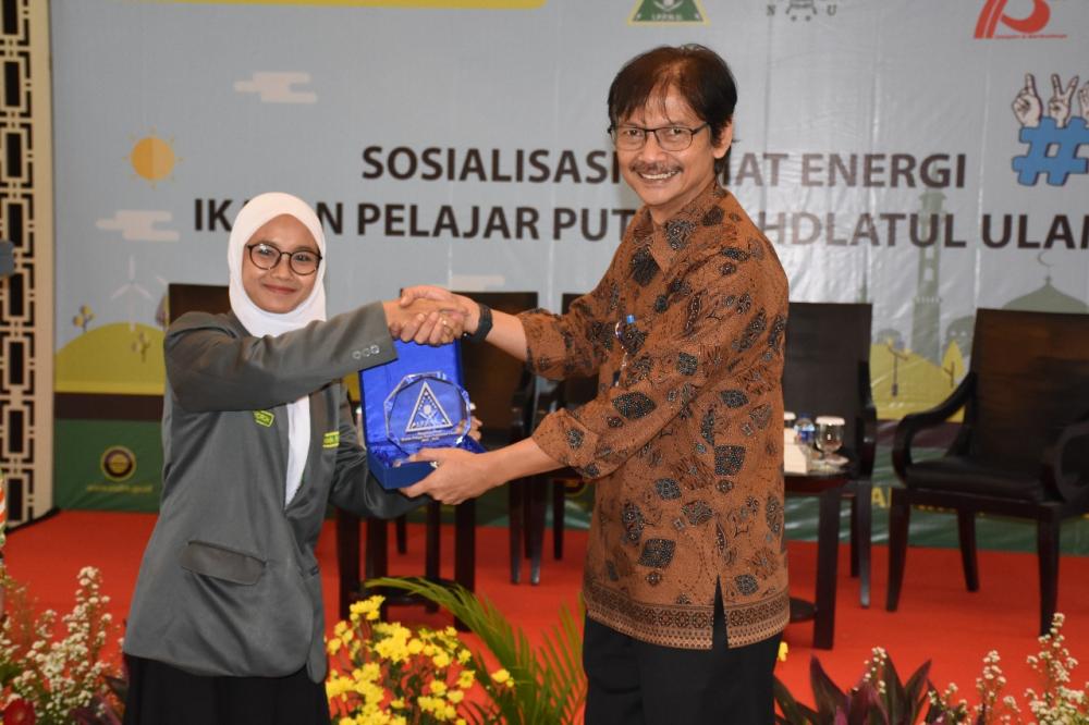 Belajar Konservasi Energi, Ikatan Pelajar Putri NU Siap Menjadi Agen #aksihematenergi