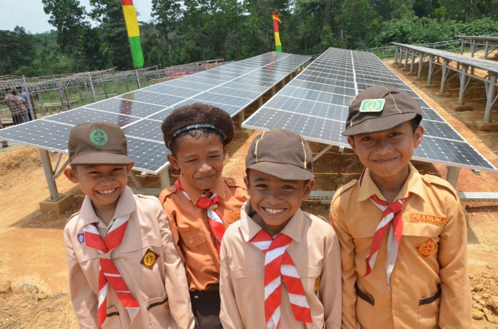 Beroperasinya PLTS Terpusat, Warga Bencah Umbai Rasakan 