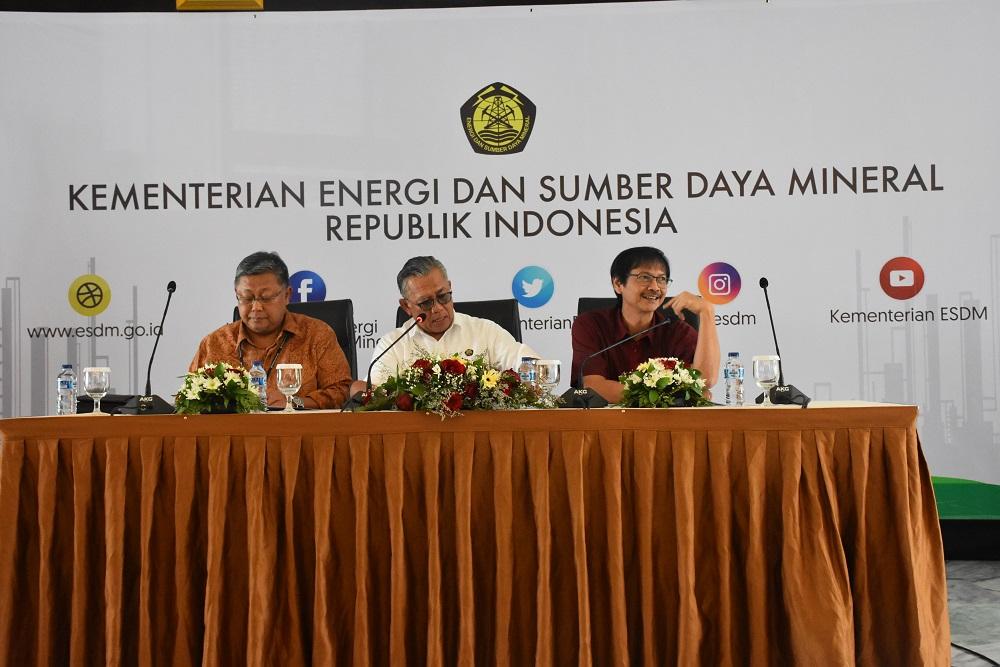 Capaian Kinerja Akhir Tahun 2017 dan Outlook 2018 EBTKE dan Ketenagalistrikan