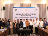 Dampingi Kunjungan Kerja DPR ke Jawa Barat, Dirjen Gatrik Tekankan Peningkatan Akses Listrik