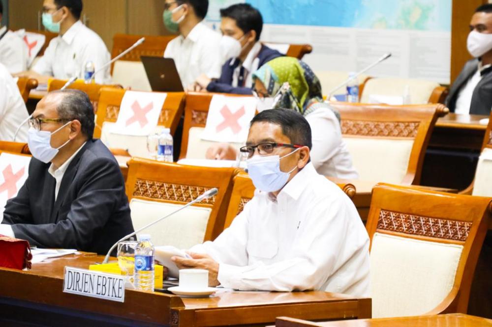 Dirjen EBTKE Paparkan Program Percepatan Pengembangan EBT di Komisi VII DPR RI