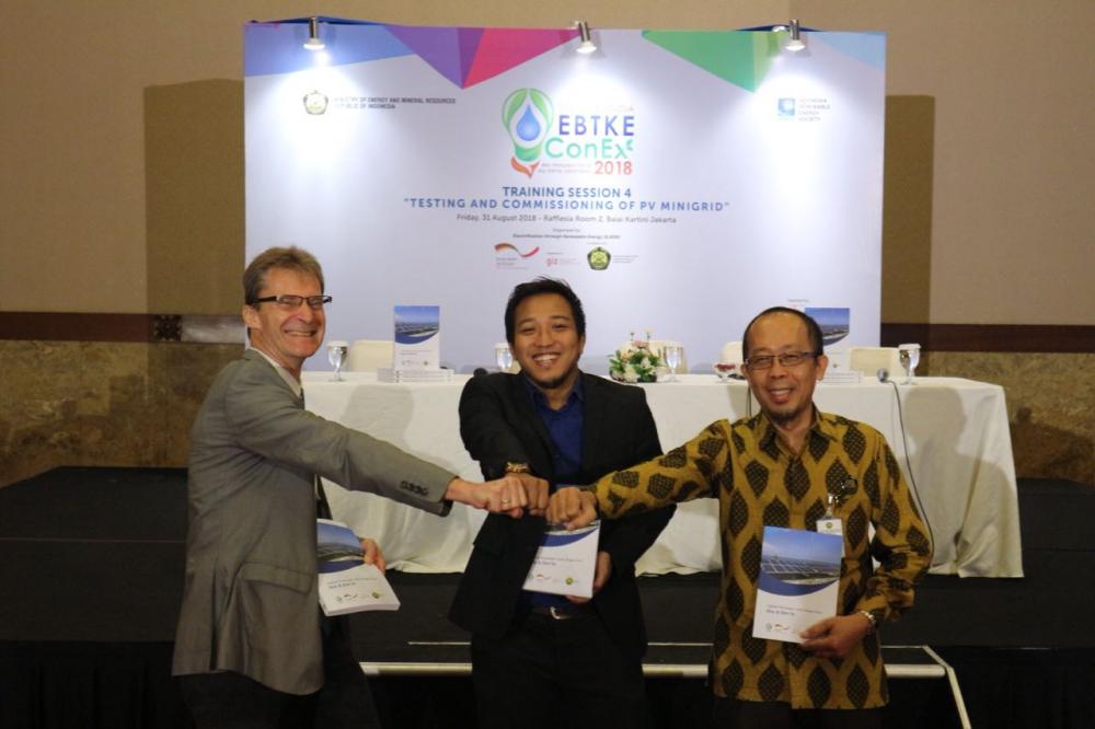 Ditjen EBTKE dan GIZ Luncurkan Buku Dos and Don’ts, Dorong Peningkatan Kualitas Instalasi PLTS Off-Grid