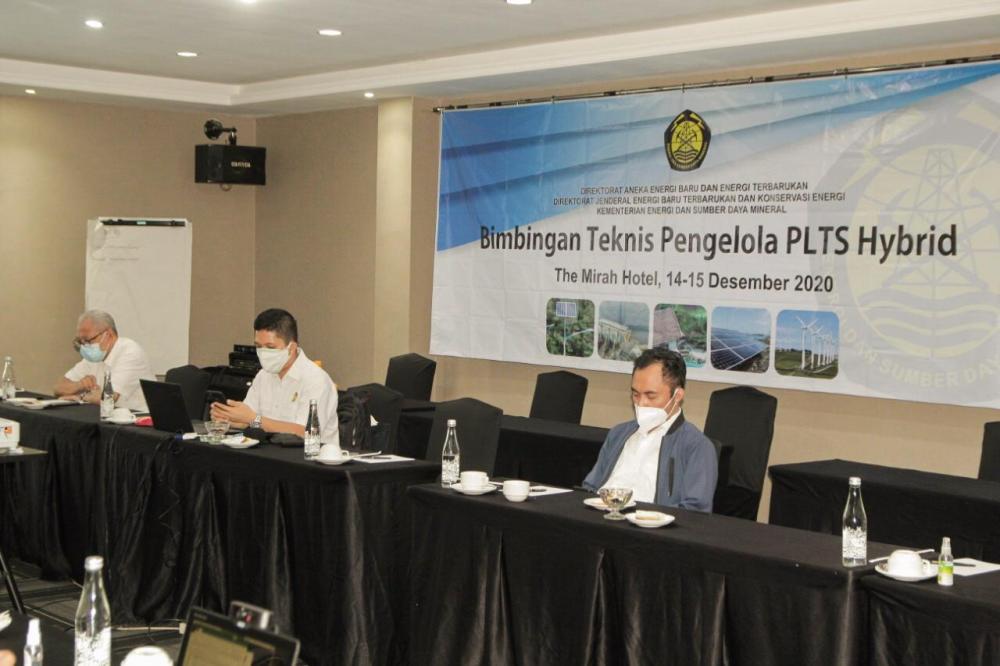 Ditjen EBTKE Gelar Bimbingan Teknis Bagi Pengelola PLTS Hybrid