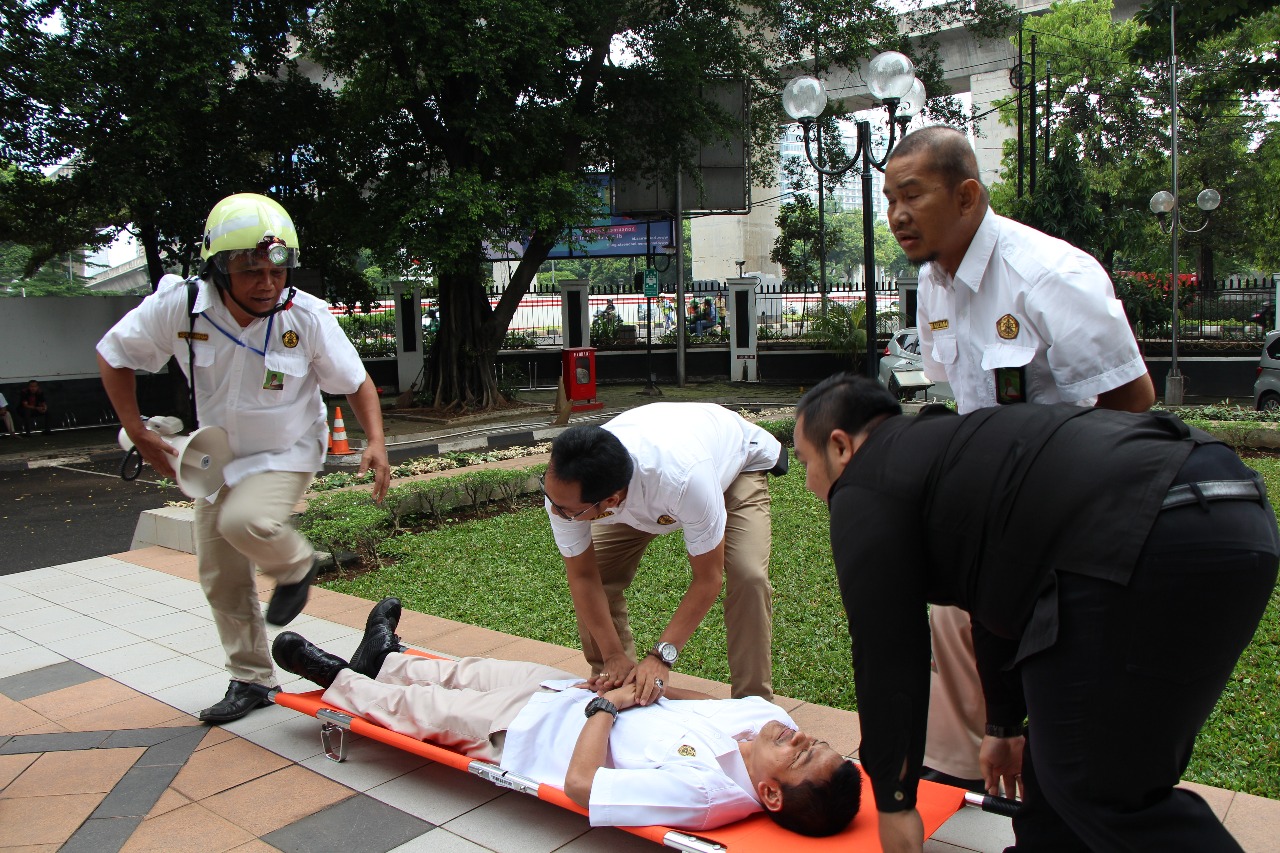 Ditjen Gatrik Simulasikan Evakuasi Bencana Gempa Bumi
