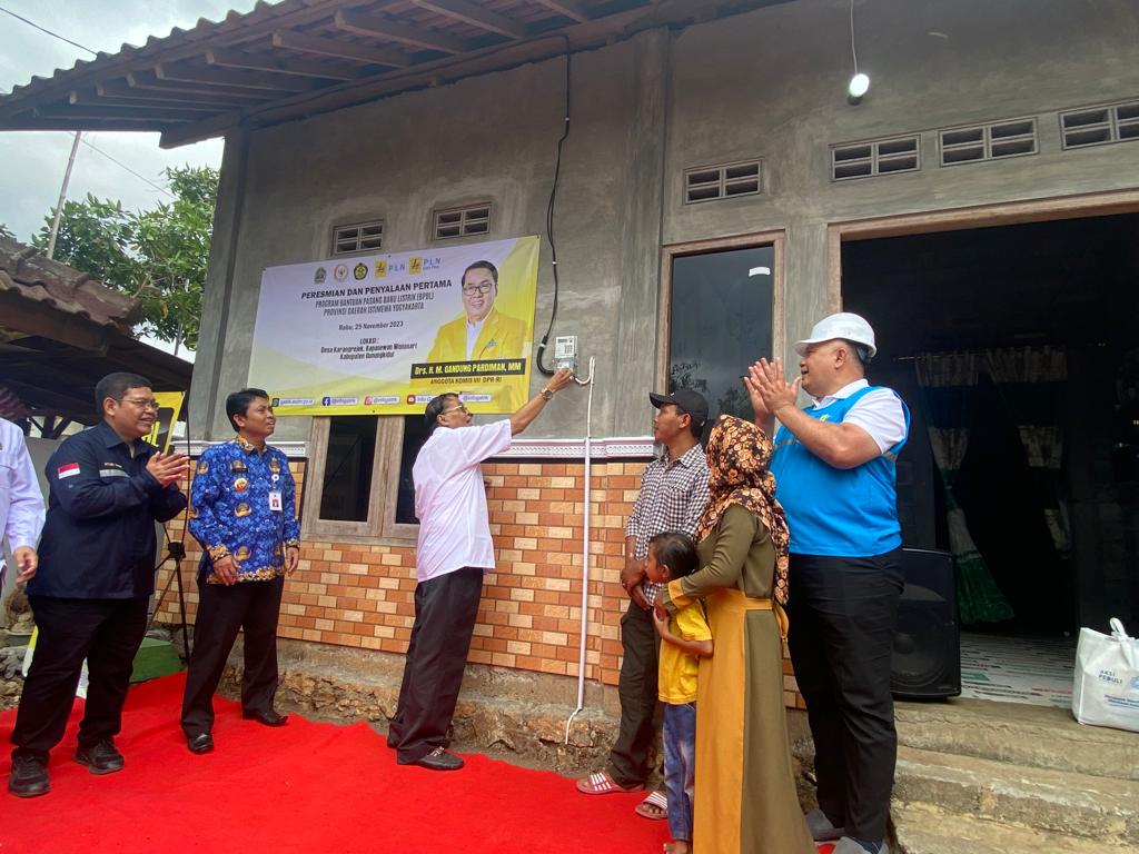 Gunungkidul Terang, Ribuan Warga Terima Bantuan Pasang Baru Listrik