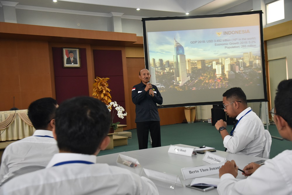 Jadilah Pegawai yang Bisa Menjadi Teamplayer