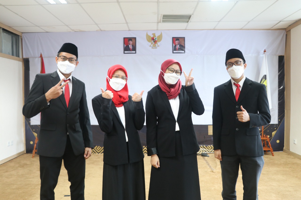 Lantik 49 PNS, Sekjen KESDM Tekankan Kerja Keras Dan Profesionalisme Aparatur Negara