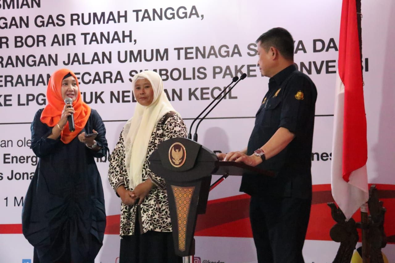 Menteri ESDM Resmikan Pengoperasian 7.093 SR Jargas Serta Bagikan Konkit Nelayan di Sidoarjo